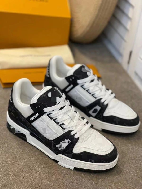 Uniszex bőr sneaker első osztályú marhabőr felsőrésszel, gumírozott talppal, párnázó technológiával, fűzővel