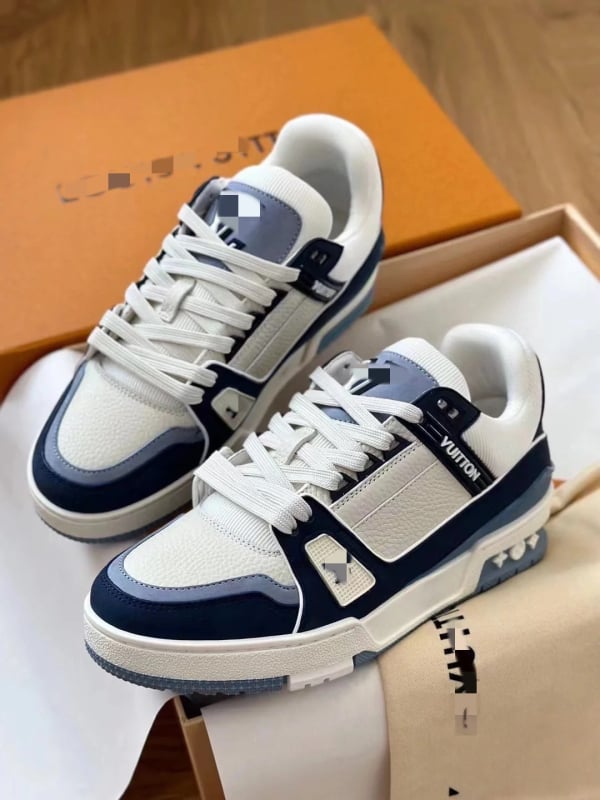 Uniszex bőr sneaker első osztályú marhabőr felsőrésszel, gumírozott talppal, párnázó technológiával, fűzővel