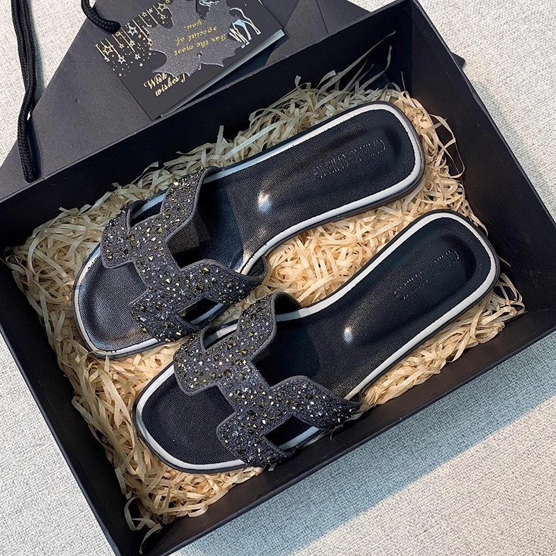 Vieno dirželio sandalai; vakarietiško stiliaus; viršus: Super fiber; padas: guma; vidinis: imitacinė oda