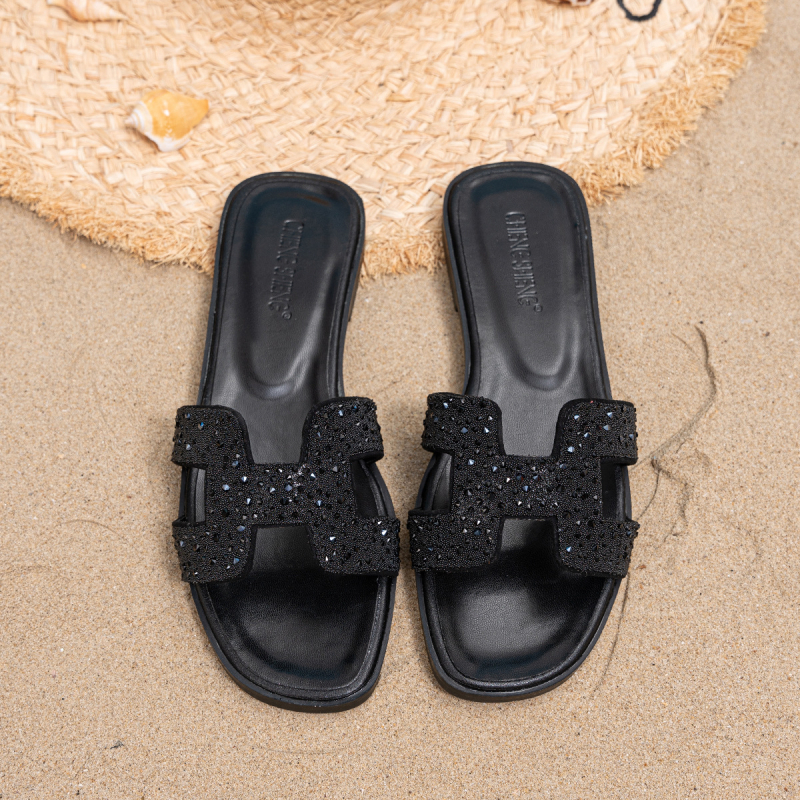 Vieno dirželio sandalai; vakarietiško stiliaus; viršus: Super fiber; padas: guma; vidinis: imitacinė oda