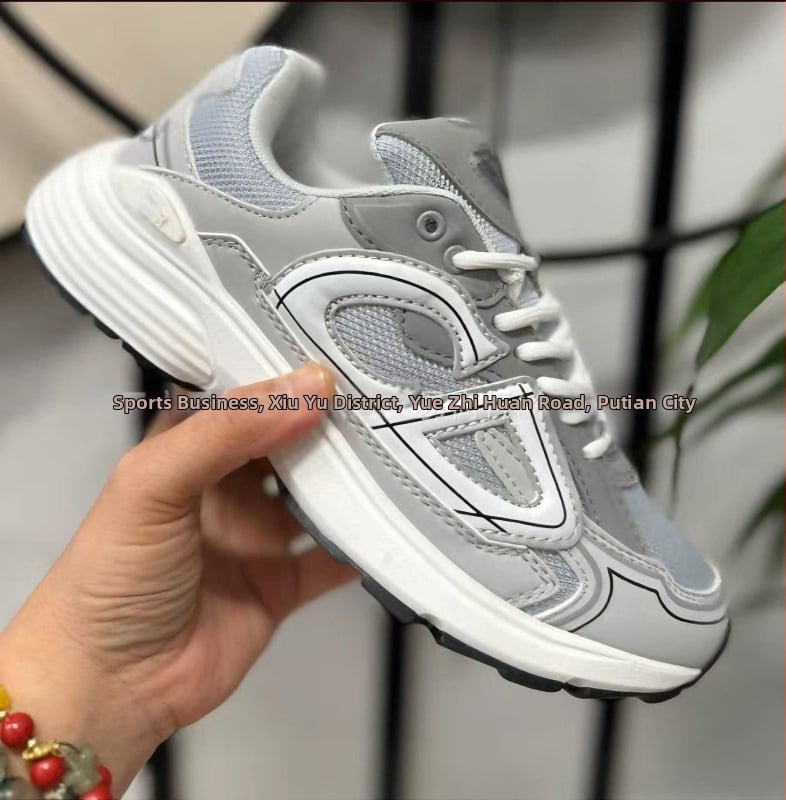 Unisex kedės su stora padu ir žemu viršumi — viršus: sintetinis odos; padas: guma+MD+TPU; kvėpuojanti tinklinė įdėkla; raišteliai