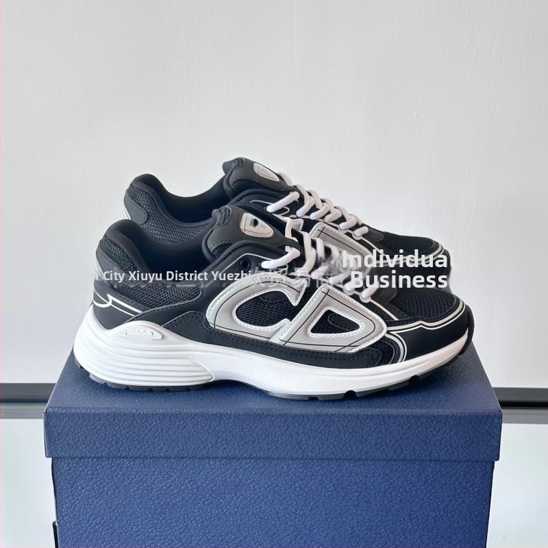 Unisex kedės su stora padu ir žemu viršumi — viršus: sintetinis odos; padas: guma+MD+TPU; kvėpuojanti tinklinė įdėkla; raišteliai