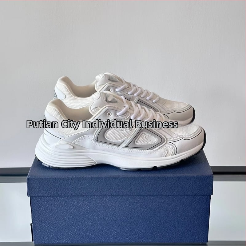 Unisex kedės su stora padu ir žemu viršumi — viršus: sintetinis odos; padas: guma+MD+TPU; kvėpuojanti tinklinė įdėkla; raišteliai