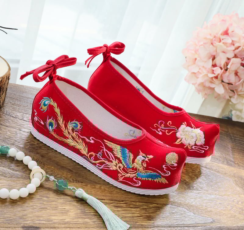 Vestuvinės bateliai su išsiuvinėtu fenikso raštu, viršutinė dalis iš medvilnės, guma padas, 6–8 cm kulno aukštis, užpakalinis dirželis