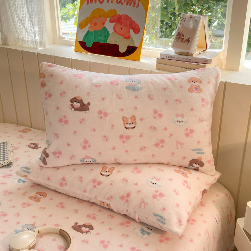 Navlaka za jastuk od velūra – Milk Velvet; Marke: Zhuang jie; Glavni materijal: 99% poliester; Materijal: velur; Proces tkanja: tisak; Reaktivni tisak i bojanje; Privatna marka: Da; Kategorija: Navlaka za jastuk