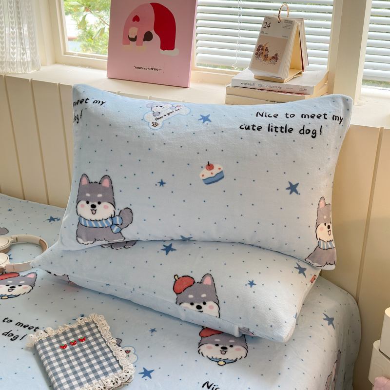 Navlaka za jastuk od velūra – Milk Velvet; Marke: Zhuang jie; Glavni materijal: 99% poliester; Materijal: velur; Proces tkanja: tisak; Reaktivni tisak i bojanje; Privatna marka: Da; Kategorija: Navlaka za jastuk