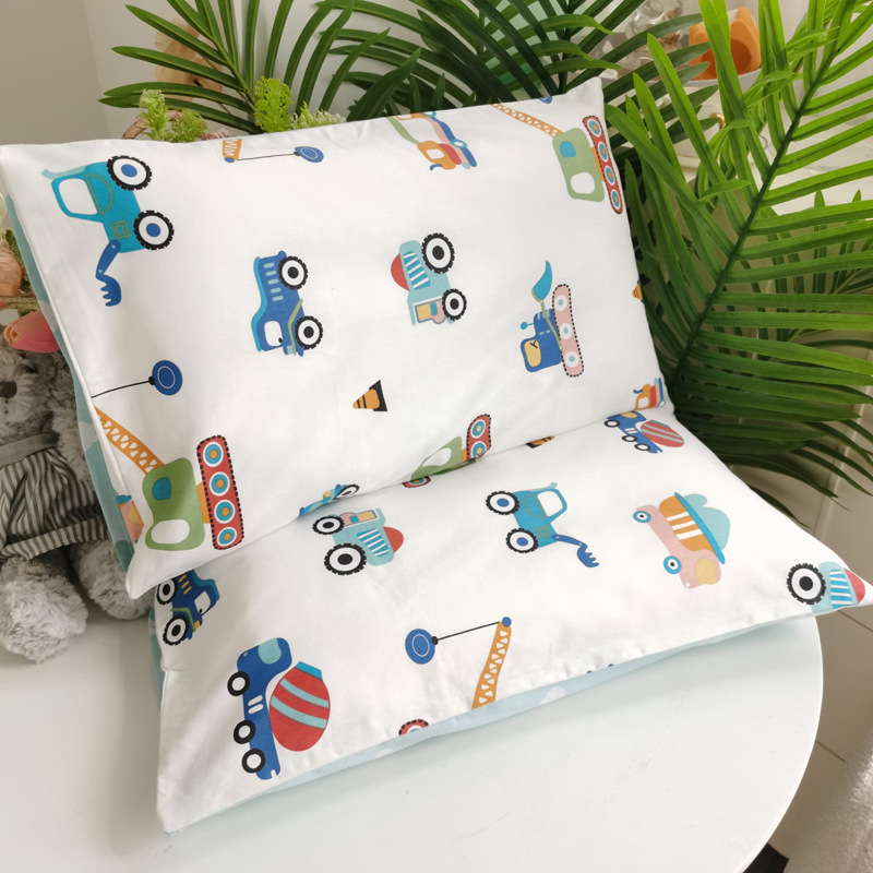 Jastučnica od 100% pamuka, tkanina 60s, reaktivno tiskanje, moderan minimalistički stil, brend Embroidered Boy
