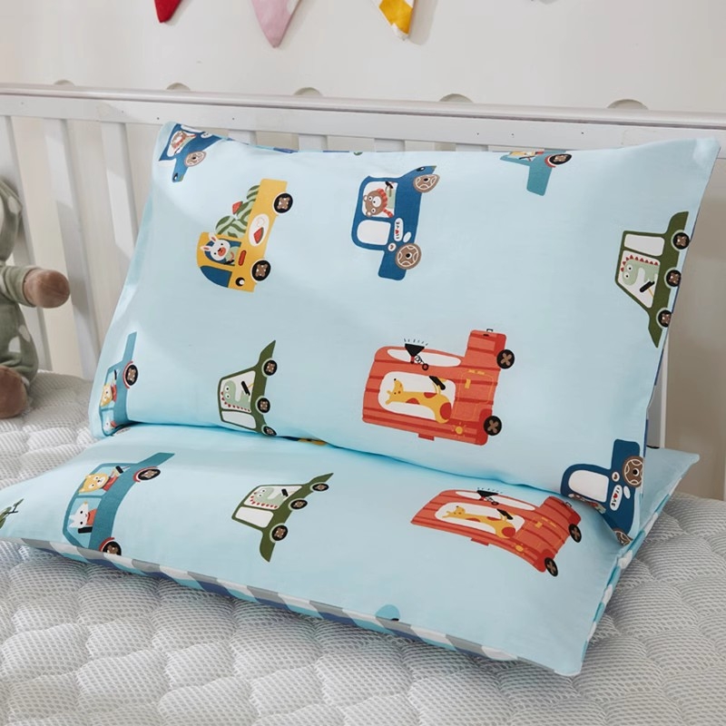 Jastučnica od 100% pamuka, tkanina 60s, reaktivno tiskanje, moderan minimalistički stil, brend Embroidered Boy