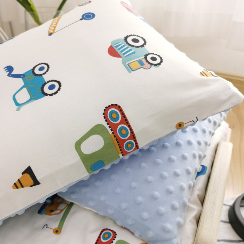 Jastučnica od 100% pamuka, tkanina 60s, reaktivno tiskanje, moderan minimalistički stil, brend Embroidered Boy