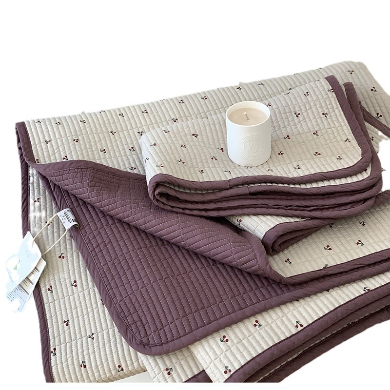 Set posteljine od 100% pamuka, crtani uzorak, INS stil, prešiveno