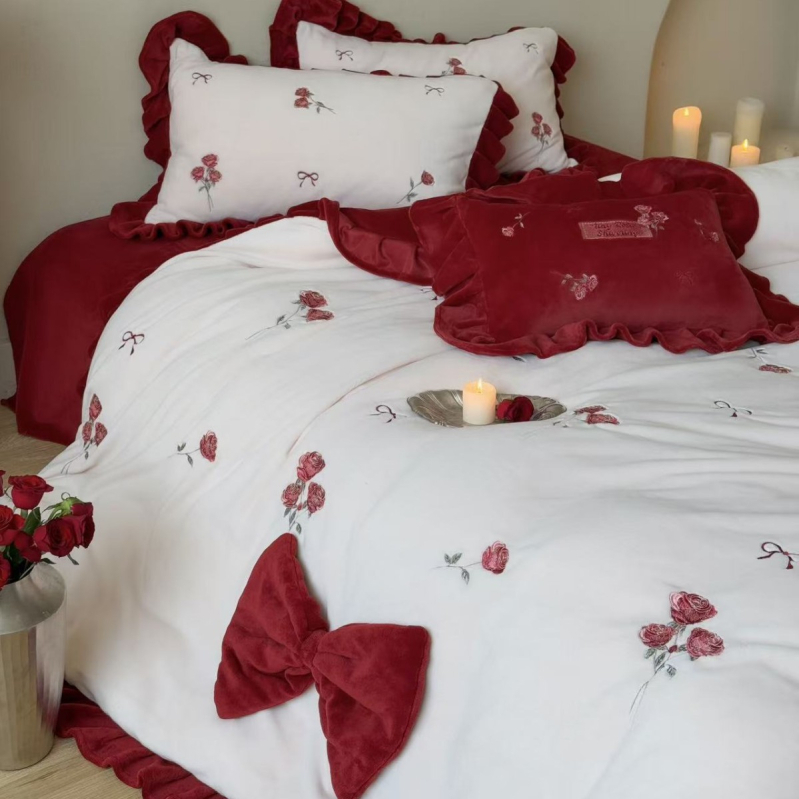 Milk velvet četverodijelni set posteljine s izvezom, dvostrani velur prekrivač za duvets, zimska toplina, uzorak biljaka i cvijeća