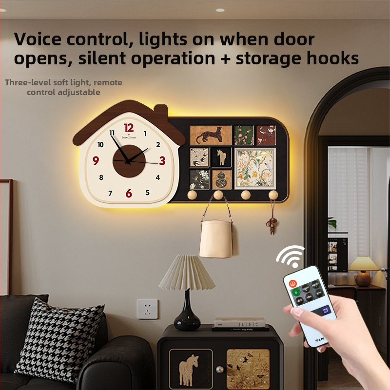 Zidni sat – antički stil, drveni brojčanik, kristalno ogledalo; napajanje baterijom, glatko kretanje sekundne kazaljke, analogni prikaz