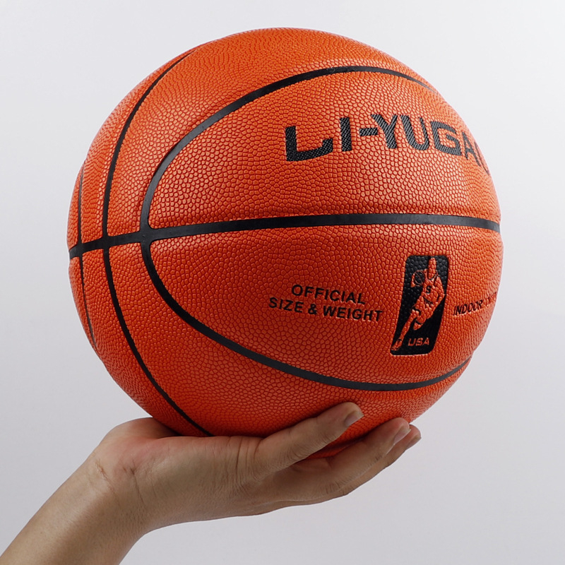 Liyugao PU баскетболна топка — стандартно състезателно изпълнение, износоустойчива, персонализиране на шарка/логотип/текст