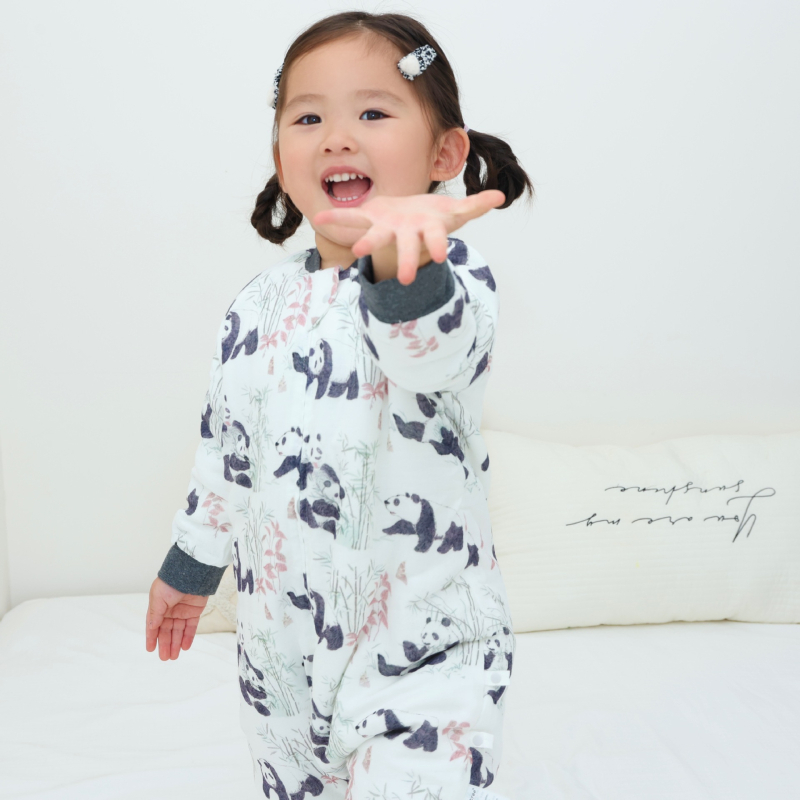 1-3 éveseknek szóló alvózsák állandó hőmérséklet funkcióval, bambusz rostból készült anyag, pamut bélés, téli–ősz használatra