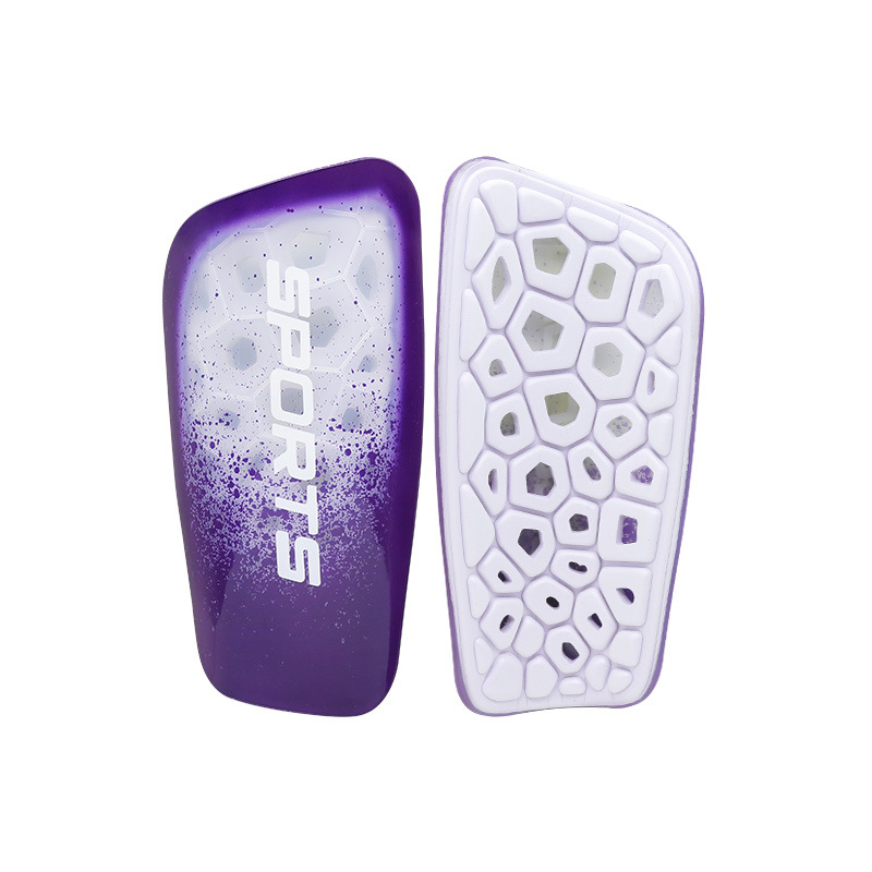 Jalgpalli sääreluu kaitseplaat, plastikust materjal, kaubamärk Leading the Way, sääreluu kaitse kategooria, litsentsitud privaatne märgis