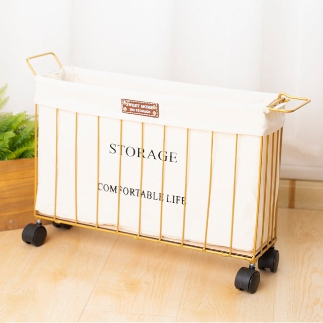 Пасторална метална кошница за съхранение с колела за пътуване