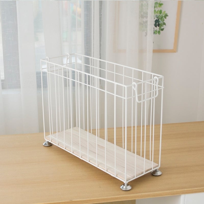 Пасторална метална кошница за съхранение с колела за пътуване