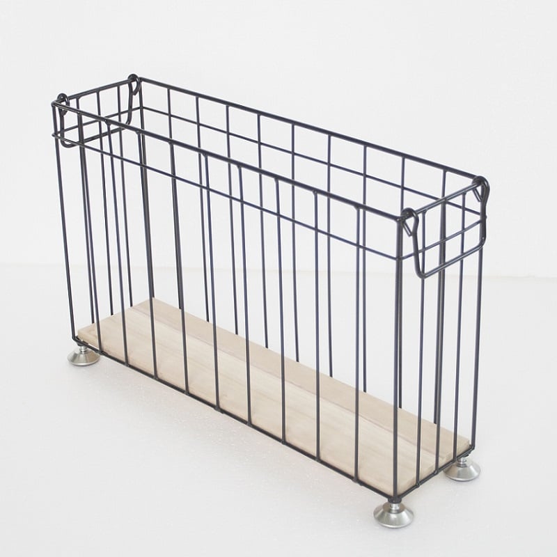 Пасторална метална кошница за съхранение с колела за пътуване