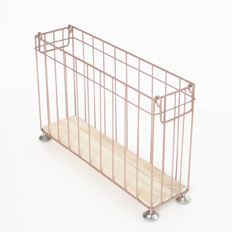 Пасторална метална кошница за съхранение с колела за пътуване