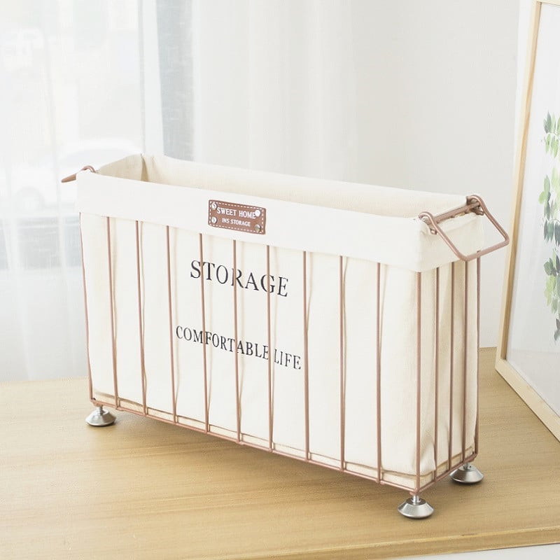 Пасторална метална кошница за съхранение с колела за пътуване