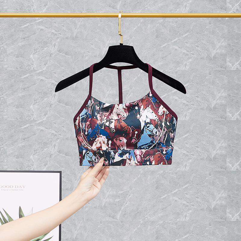 Moterų sporto jogos komplektas su integruota krūtinės pagalvėle ir kelnėmis — greitas džiūvimas, kvėpuojantis, ultra lengvas, drėgmės šalinimas