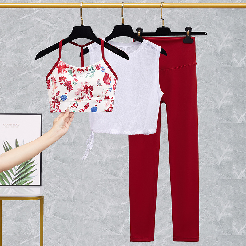 Moterų sporto jogos komplektas su integruota krūtinės pagalvėle ir kelnėmis — greitas džiūvimas, kvėpuojantis, ultra lengvas, drėgmės šalinimas