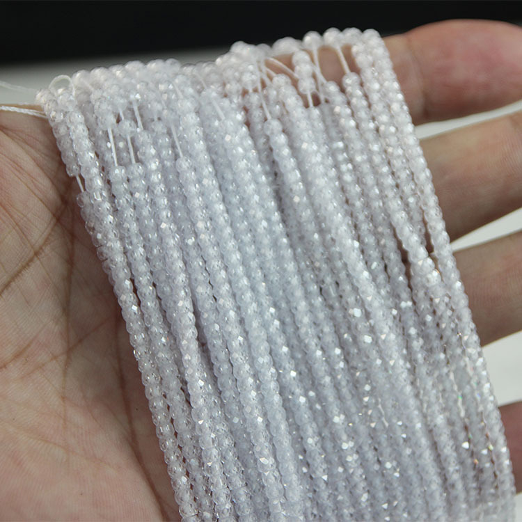 Abakus gyöngyök cirkonnal – etno stílus, őszi 2025 kiadás