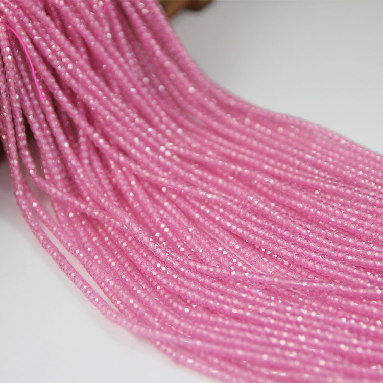 Abakus gyöngyök cirkonnal – etno stílus, őszi 2025 kiadás