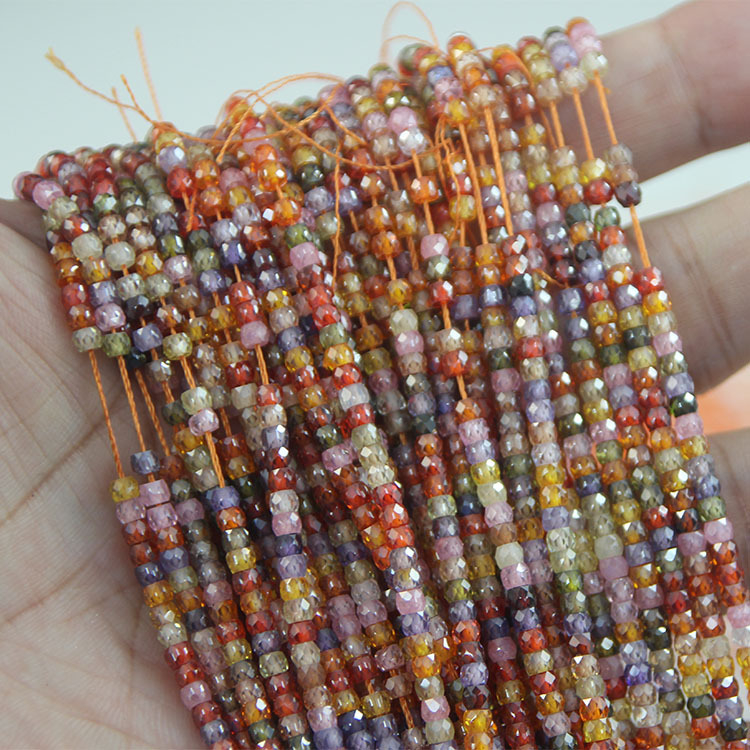 Abakus gyöngyök cirkonnal – etno stílus, őszi 2025 kiadás