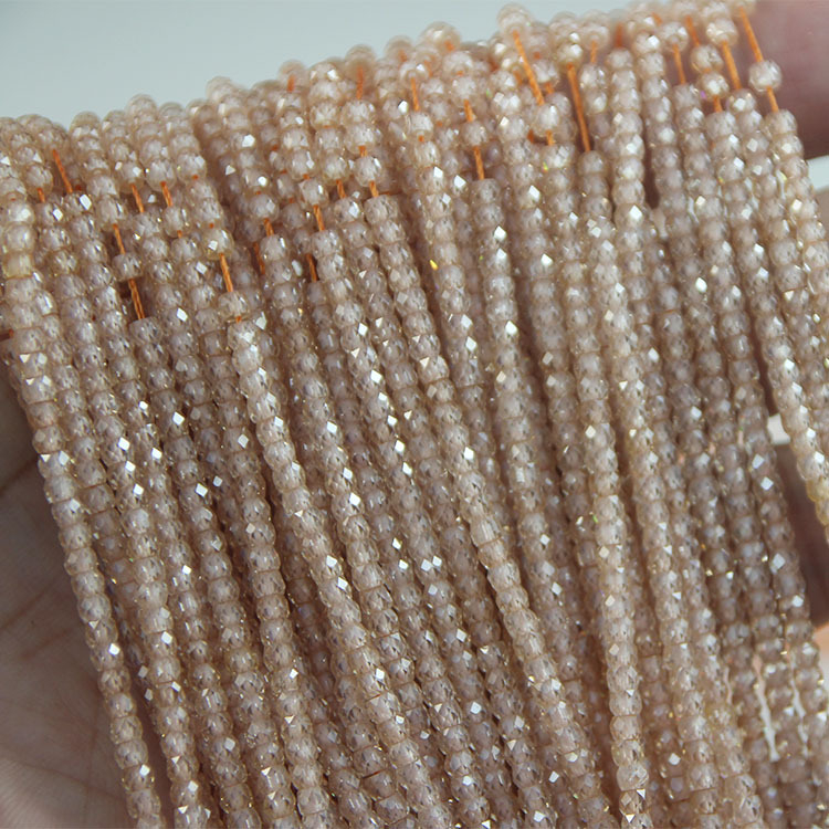 Abakus gyöngyök cirkonnal – etno stílus, őszi 2025 kiadás