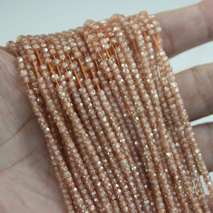 Abakus gyöngyök cirkonnal – etno stílus, őszi 2025 kiadás