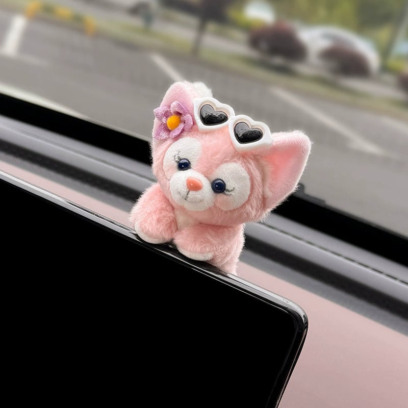 Automobilio vidaus dekoracija centrinio ekranui — pūkuota medžiaga, animacinio stiliaus, dekoratyvinis priedas