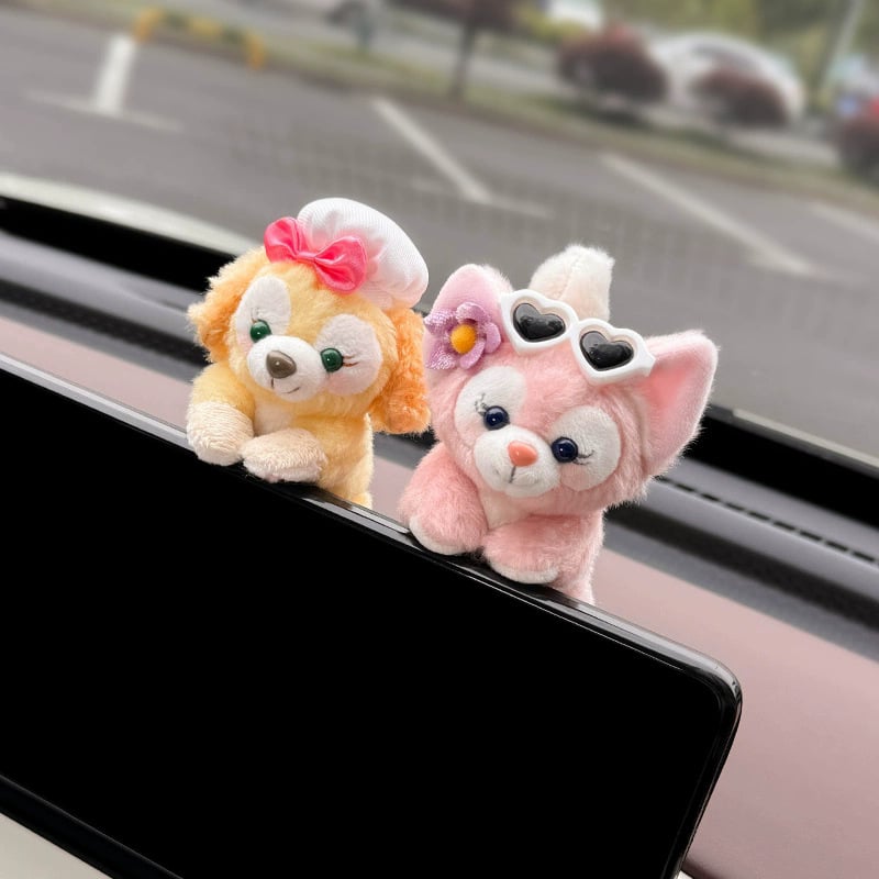 Automobilio vidaus dekoracija centrinio ekranui — pūkuota medžiaga, animacinio stiliaus, dekoratyvinis priedas