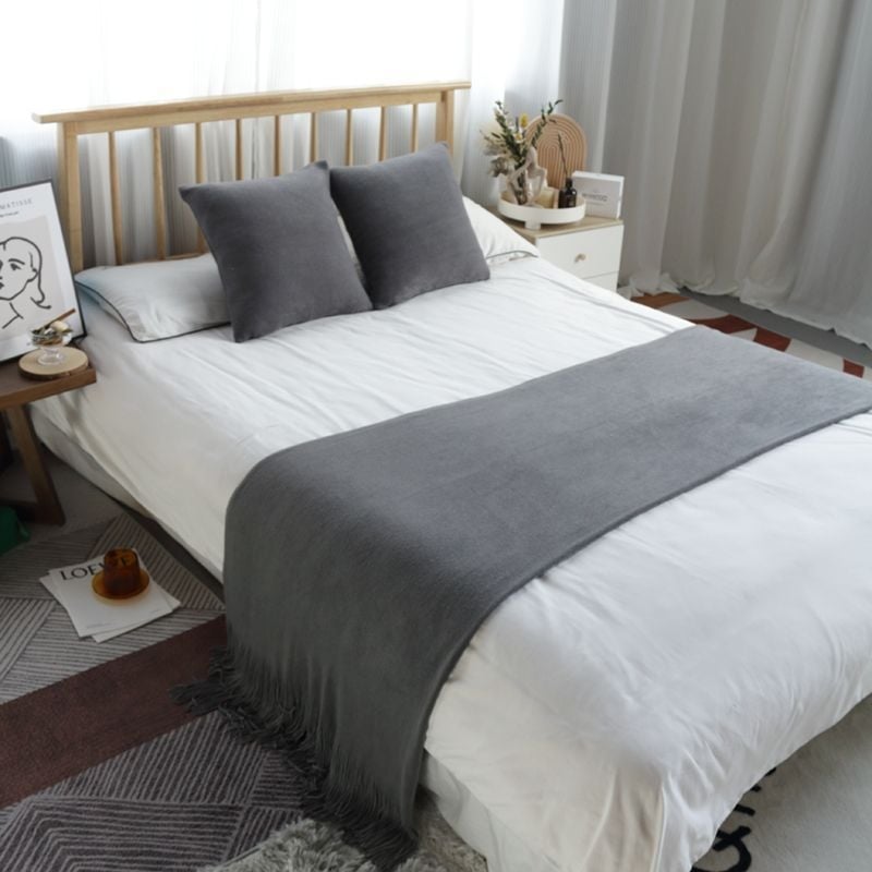 Kötött ágyvég futó, Nordic stílus, akril, egyszínű mintázat, szállodai használatra