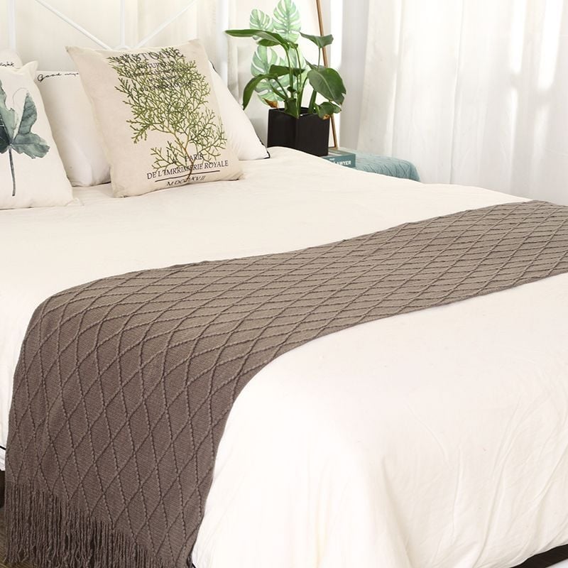 Kötött ágyvég futó, Nordic stílus, akril, egyszínű mintázat, szállodai használatra