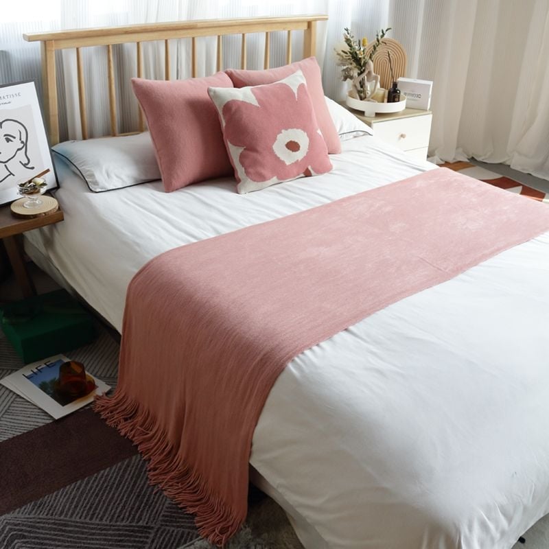 Kötött ágyvég futó, Nordic stílus, akril, egyszínű mintázat, szállodai használatra