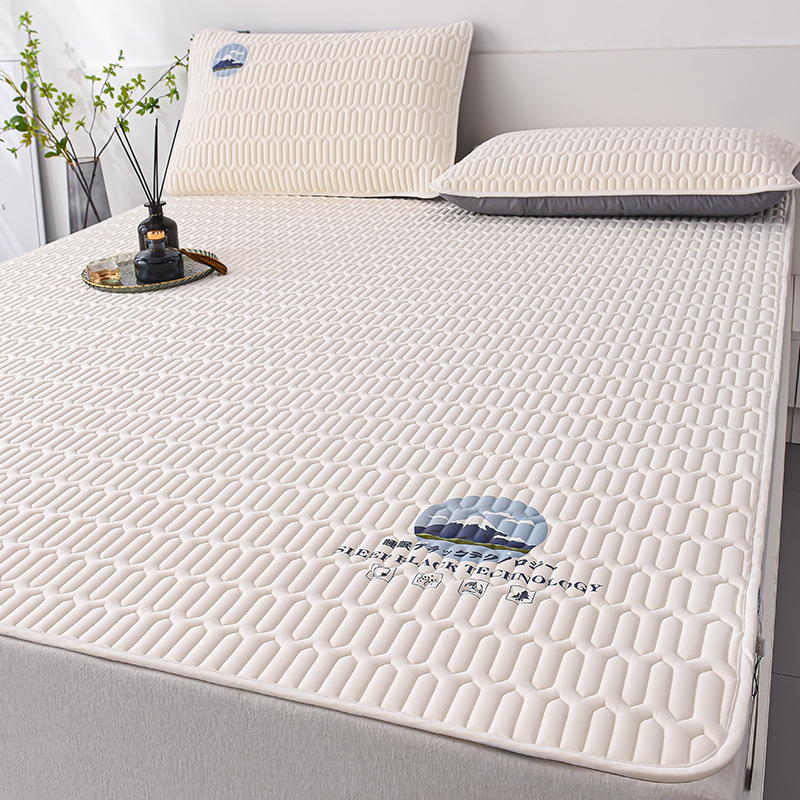 Natūralaus latekso kilimėlis | Prekės ženklas: Bedroom Dreaming | Latekso kiekis: >90% | Audimas: Spauda | Stilius: Modernus paprastumas