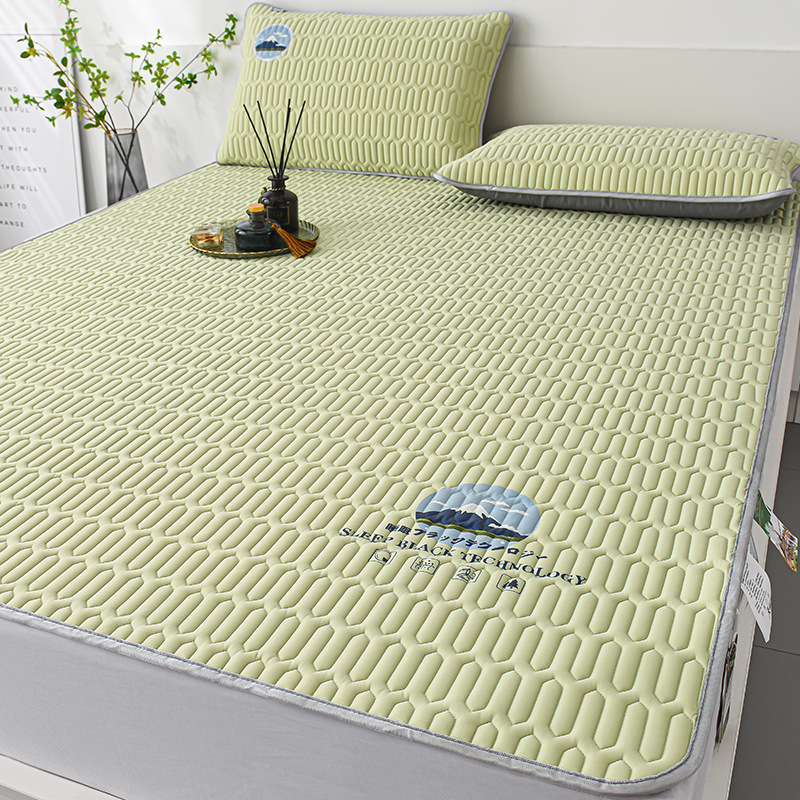 Natūralaus latekso kilimėlis | Prekės ženklas: Bedroom Dreaming | Latekso kiekis: >90% | Audimas: Spauda | Stilius: Modernus paprastumas