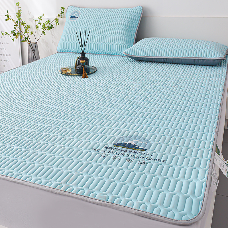 Natūralaus latekso kilimėlis | Prekės ženklas: Bedroom Dreaming | Latekso kiekis: >90% | Audimas: Spauda | Stilius: Modernus paprastumas