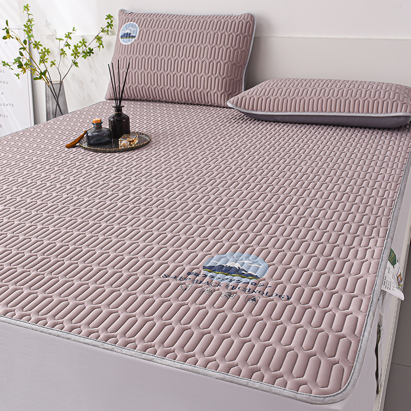 Natūralaus latekso kilimėlis | Prekės ženklas: Bedroom Dreaming | Latekso kiekis: >90% | Audimas: Spauda | Stilius: Modernus paprastumas