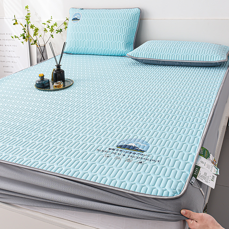 Natūralaus latekso kilimėlis | Prekės ženklas: Bedroom Dreaming | Latekso kiekis: >90% | Audimas: Spauda | Stilius: Modernus paprastumas