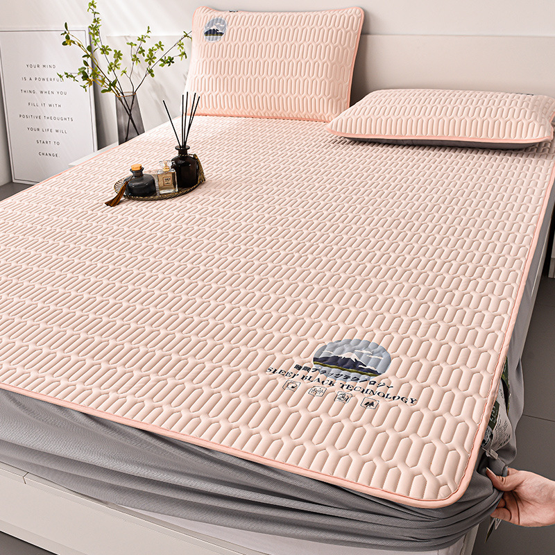 Natūralaus latekso kilimėlis | Prekės ženklas: Bedroom Dreaming | Latekso kiekis: >90% | Audimas: Spauda | Stilius: Modernus paprastumas