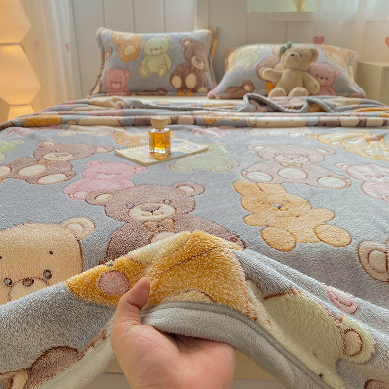 Hópelyhes plüss takaró — flanel anyagból, 500–800 g, rajzfilm mintával, őszi-téli használatra