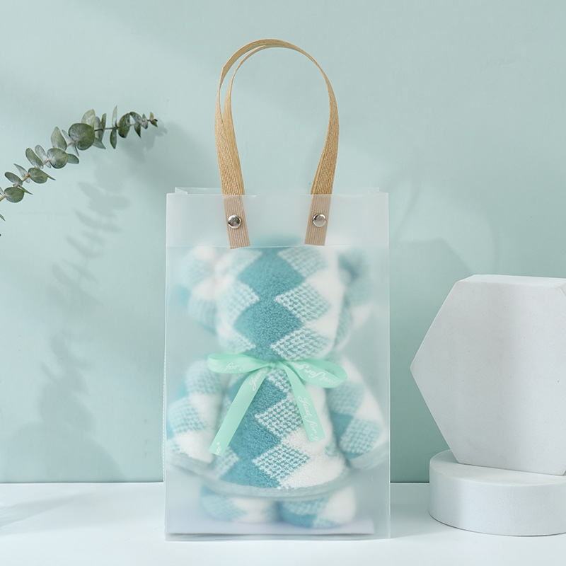 Medve alakú korall velúr törölköző ajándék | nedvességfelvevő kéztörlő esküvőre, 150D, 80–100 g, varrott, testreszabható