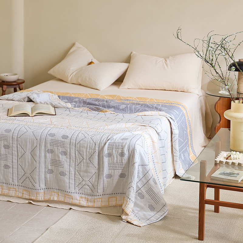 Kolm kihtiline gazepuuvillane tekk, geomeetriline muster, kaal 1000–1499 g, kõik aastaajad, kaasaegne minimalistlik stiil