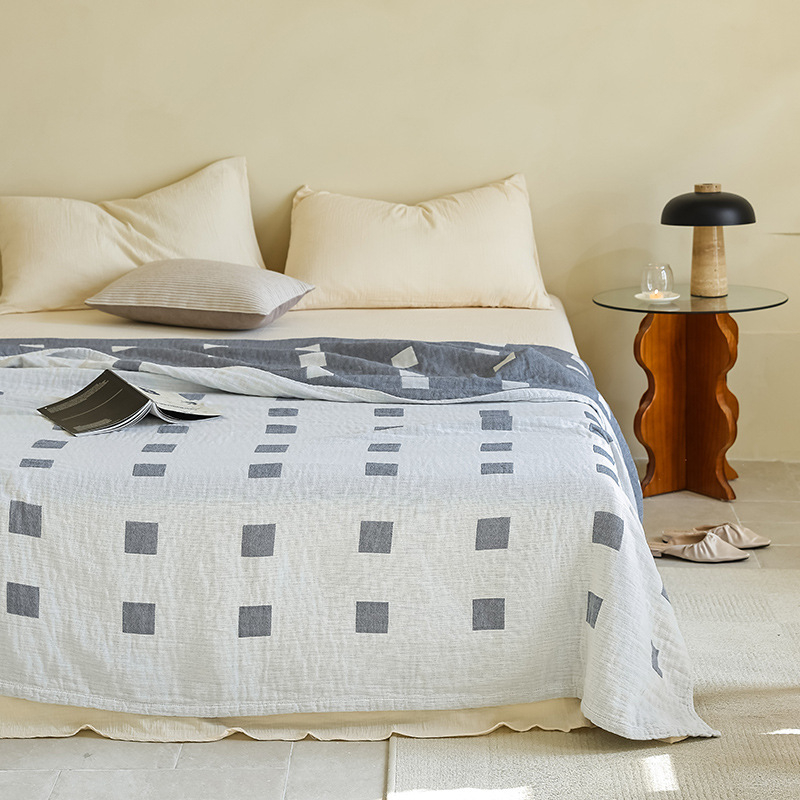 Kolm kihtiline gazepuuvillane tekk, geomeetriline muster, kaal 1000–1499 g, kõik aastaajad, kaasaegne minimalistlik stiil