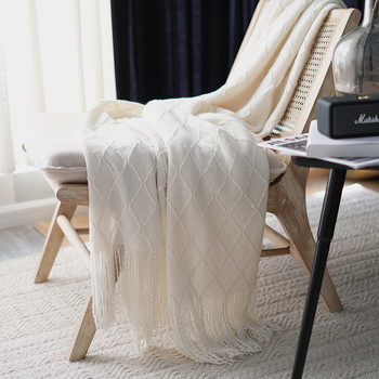 Akril jacquard kötött pléd, gyémánt mintázat, 250–350 g, tavasz–ősz, zsugorodás 2–3%