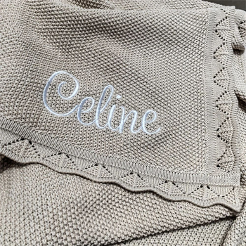 Dječja deka s izvezenim logom, pletena, unisex, otporna na vjetar, akrilna vlakna, 0,25 kg, za sve sezone