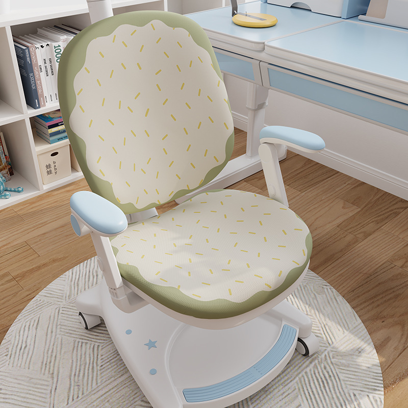 Gyerek tanuló székhez való huzat, szabálytalan forma, tej-selyem anyag, lélegző, porálló, színtartó, minimalista stílus, rajzfilm mintával