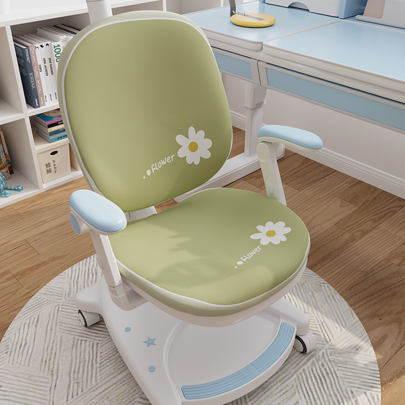 Gyerek tanuló székhez való huzat, szabálytalan forma, tej-selyem anyag, lélegző, porálló, színtartó, minimalista stílus, rajzfilm mintával